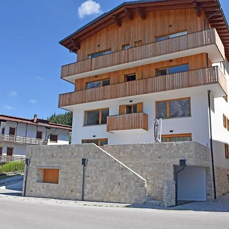 Design Del Passo Apartment Padola